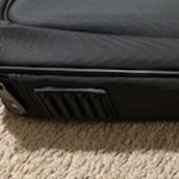 Laptop Computer Shoulder Bag Init 16W x 13H x 3D Black - Picture 5 of 5